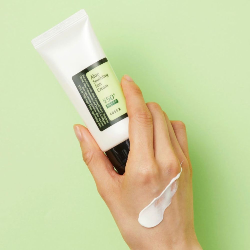 کرم ضد آفتاب آبرسان و تسکین دهنده حاوی عصاره آلوئه ورا کوزارکس حجم 50 میلی لیتر